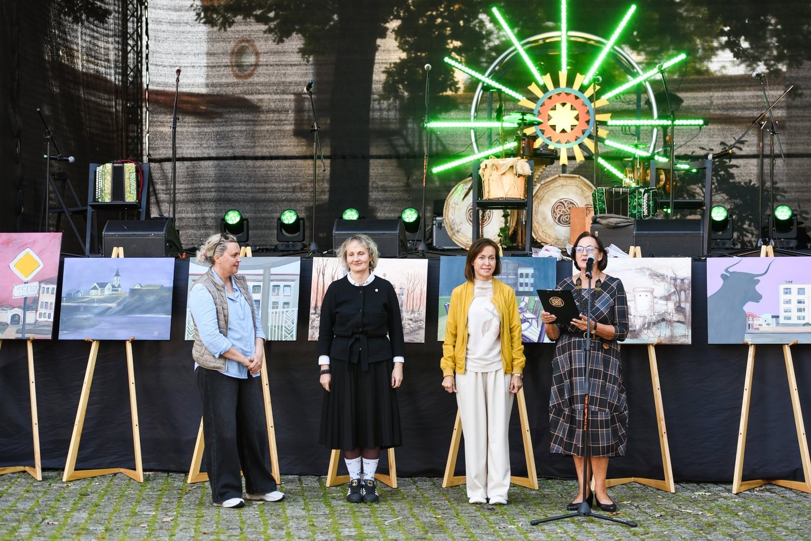 Plenero paveikslų „Pamatai ant drobės” pristatymas festivalio „Pamatai” metu, Tauragėje 2026.09.11